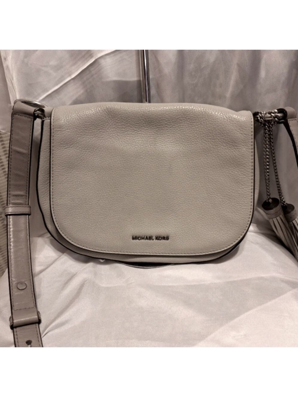 Michael Kors Elsey gray leather saddle bag crossbody with Tassels 10x8 euc - Picture 3 of 13